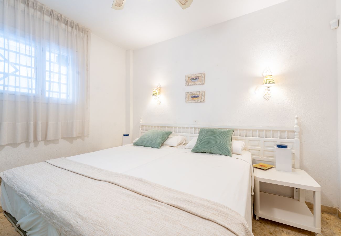 Apartamento en Salou - FMP & MARITIM TEAL * WiFI * 1ª LÍNEA