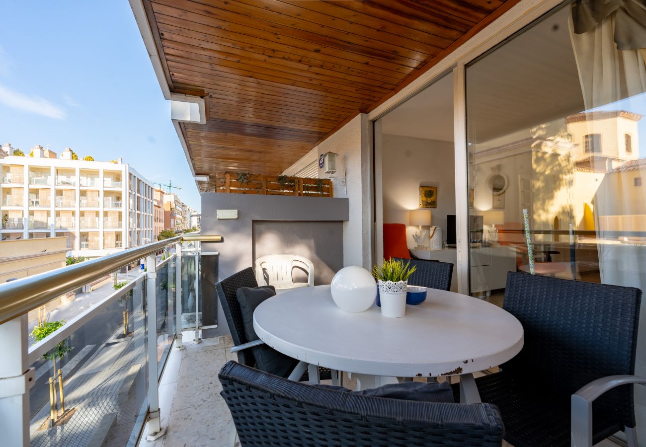 Apartament en Salou - FMP & MARITIM TEAL * WiFI * 1ª LÍNIA