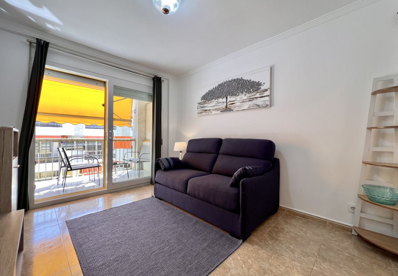 Ferienwohnung in Salou - FMP & MIRAMAR NAUTIC * WiFi * SEITLICHEM MEERBLICK