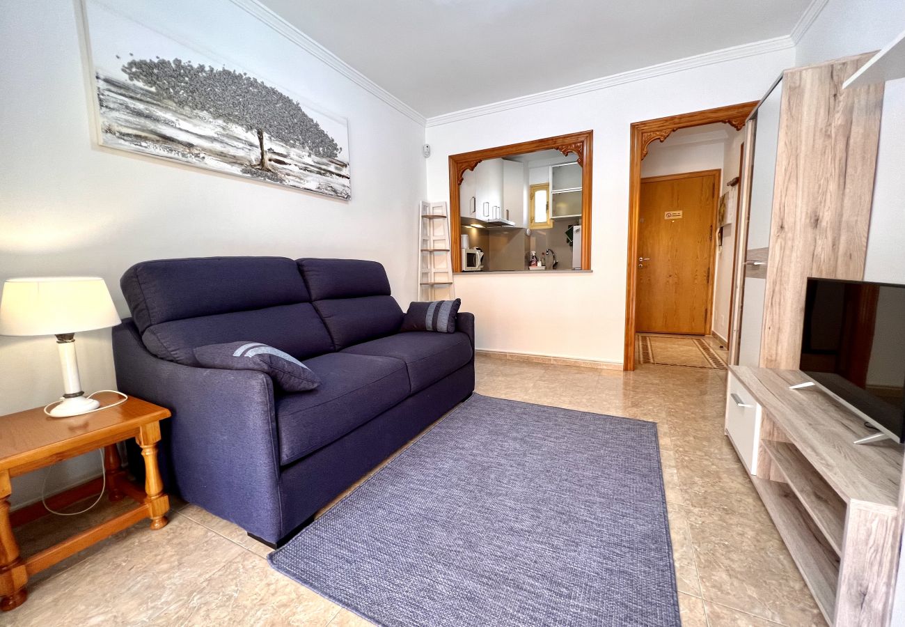 Ferienwohnung in Salou - FMP & MIRAMAR NAUTIC * WiFi * SEITLICHEM MEERBLICK