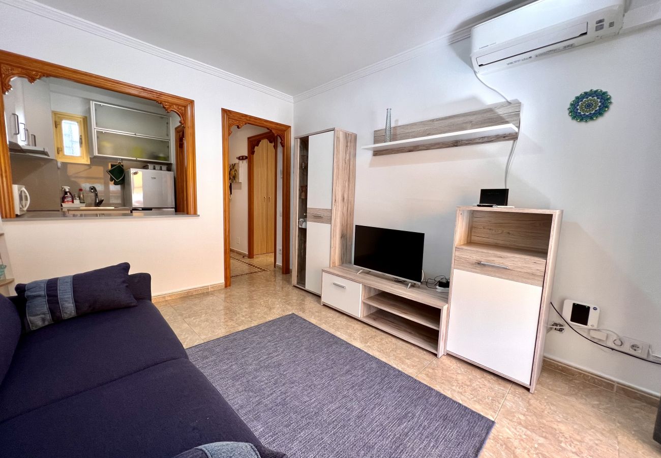 Ferienwohnung in Salou - FMP & MIRAMAR NAUTIC * WiFi * SEITLICHEM MEERBLICK