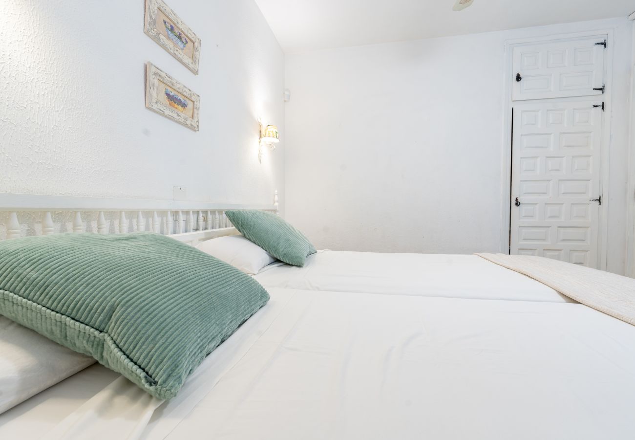 Ferienwohnung in Salou - FMP & MARITIM TEAL * WiFI * 1. STRANDREIHE